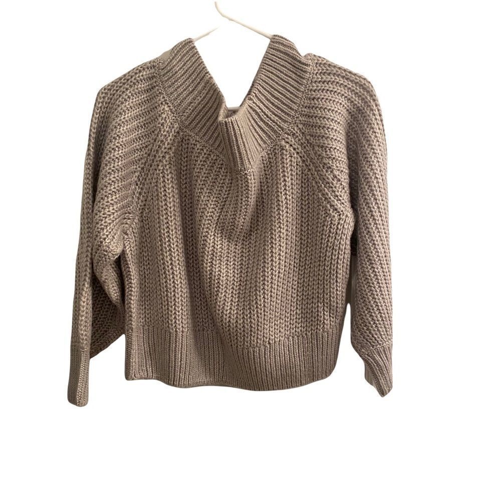H&M Beige Cropped Knit Sweater Sz L